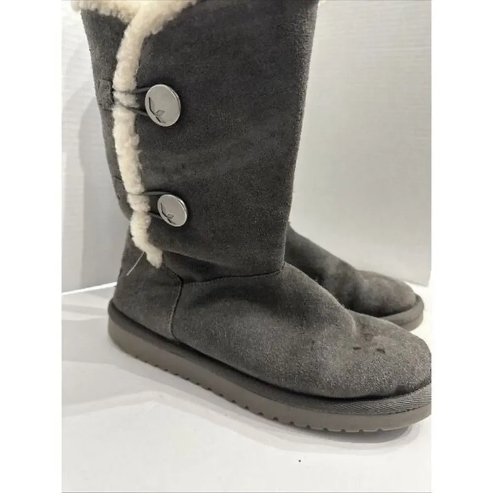 Koolaburra By Ugg Sz 8‎ Gray Suede Button Boots 8M Faux Fur Mid Calf